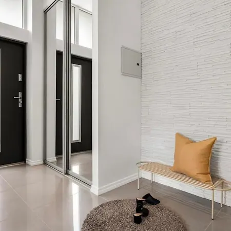 Sentrumsnaer Ved Sjoen! Fast Parkering * Bergen