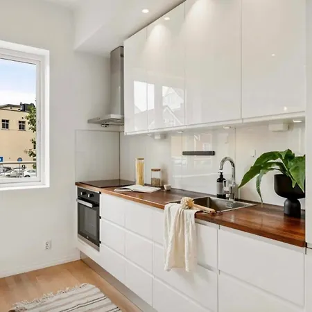 Sentrumsnaer Ved Sjoen! Fast Parkering Bergen