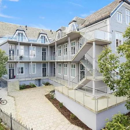 Sentrumsnaer Ved Sjoen! Fast Parkering 卑爾根