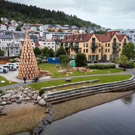 Sentrumsnaer Ved Sjoen! Fast Parkering * 卑爾根