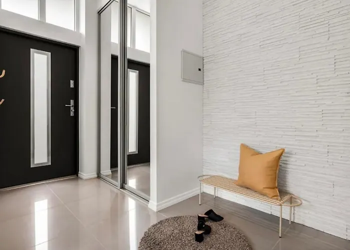 Sentrumsnaer Ved Sjoen! Fast Parkering * 卑爾根