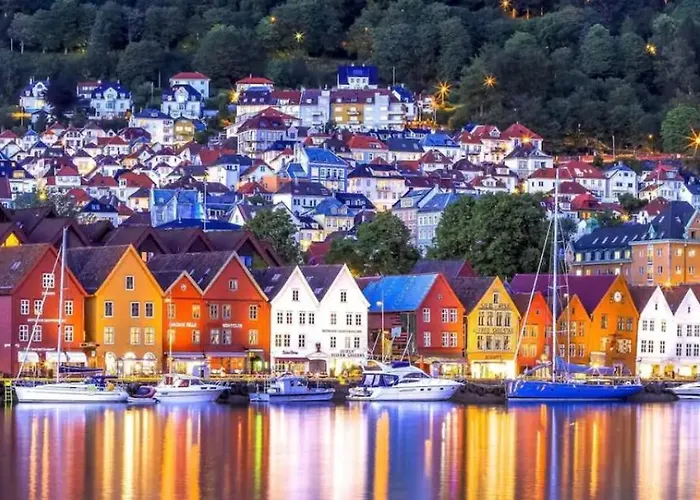 Sentrumsnaer Ved Sjoen! Fast Parkering 卑爾根