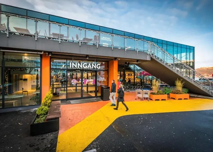 公寓 Sentrumsnaer Ved Sjoen! Fast Parkering