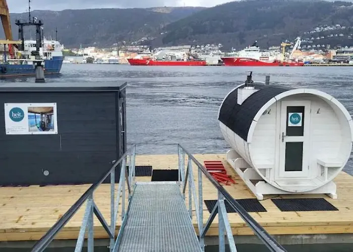 Sentrumsnaer Ved Sjoen! Fast Parkering 卑爾根