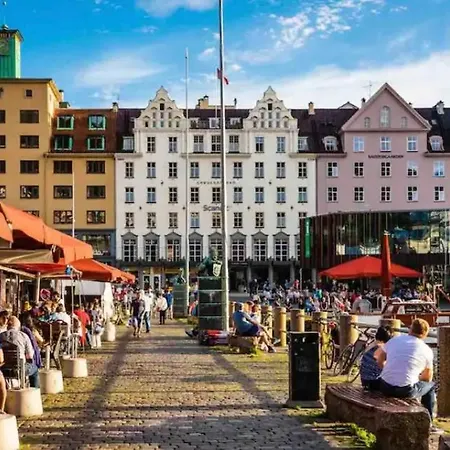 Apartamento Sentrumsnaer Ved Sjoen! Fast Parkering Bergen