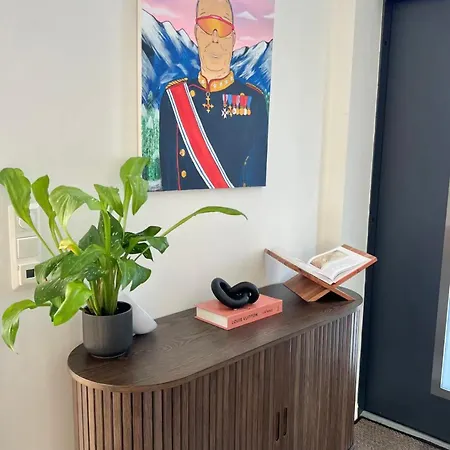 Sentrumsnaer Ved Sjoen! Fast Parkering Apartamento